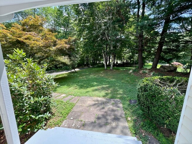 Building Photo - 25 Jade Tree Ln