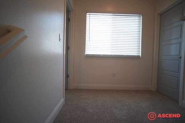 Building Photo - 4 Bedroom House in Gossamer Grove!