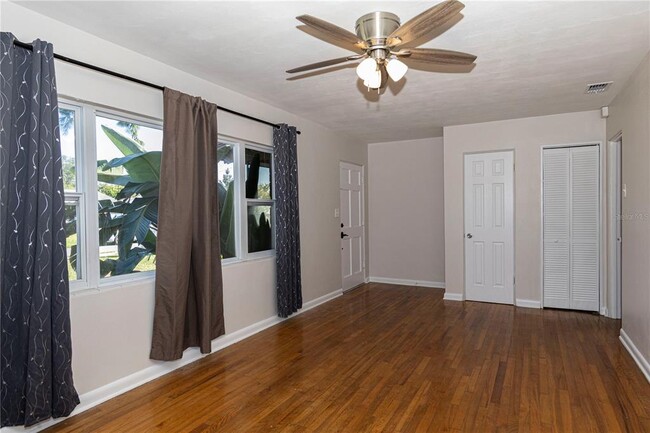 Building Photo - 776 Carew Ave