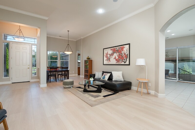 Building Photo - 543 S Elk River Ct