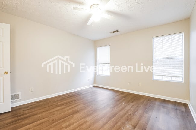 Building Photo - 528 Arcadia Ct