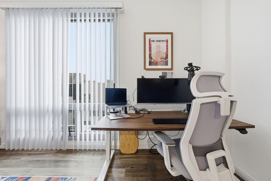 Building Photo - 1201 4th St