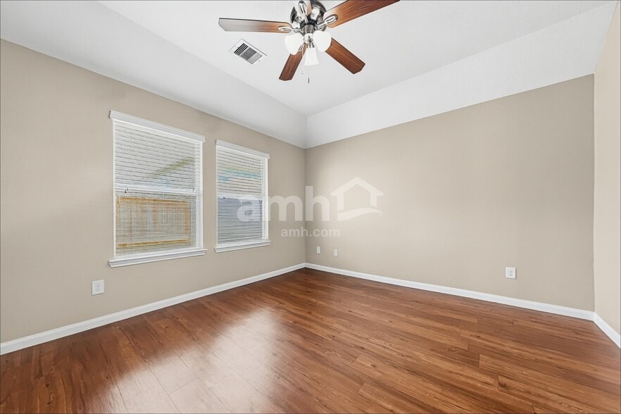 Building Photo - 19146 Sandelford Dr
