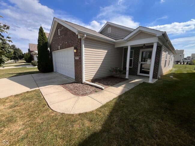 Building Photo - 5771 White Pine Rd