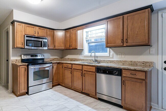 Building Photo - 1101 Ishee Dr