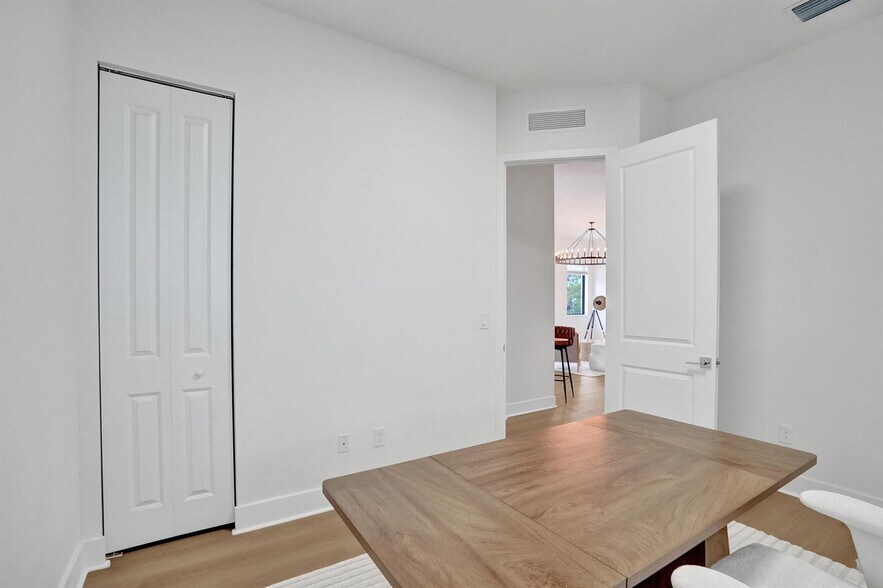 Building Photo - 13145 Addilyn Ct