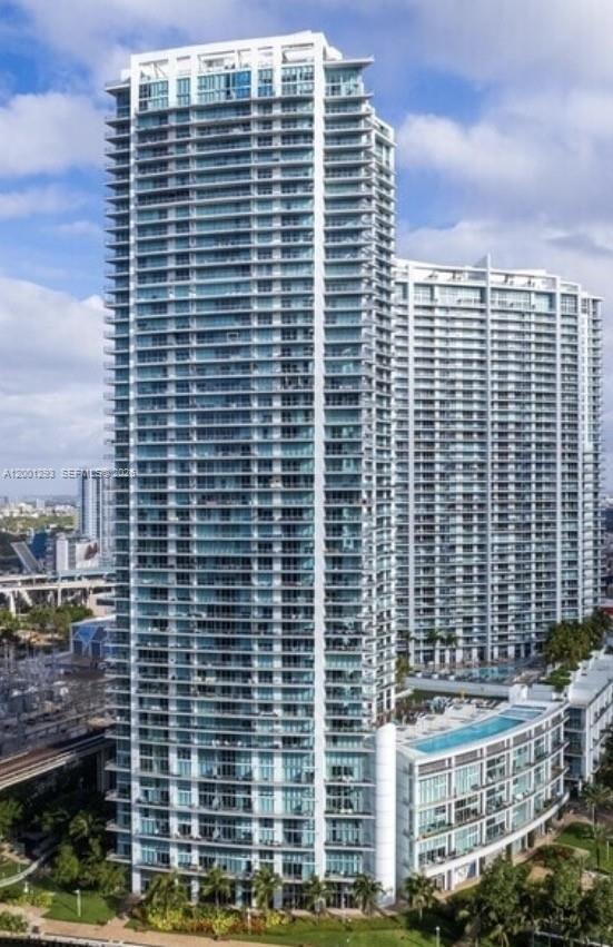 Building Photo - 90 SW 3rd St