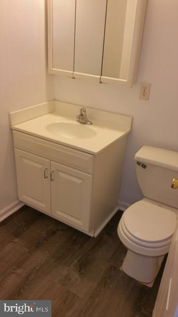 Building Photo - 530 Las Rosas Dr