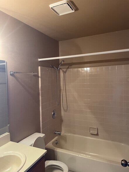 Building Photo - 31741 Nardelli Ln