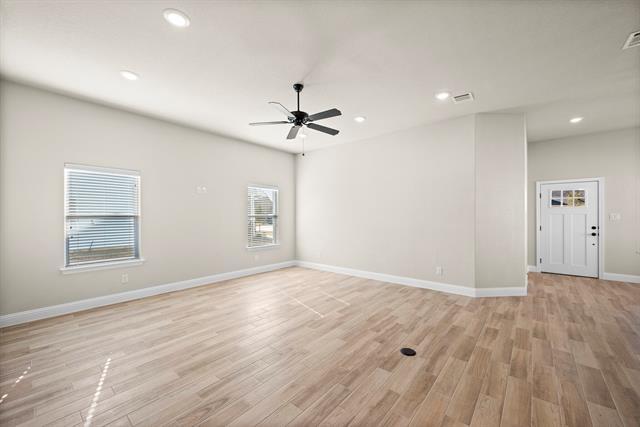 Building Photo - 604 Adeline Dr