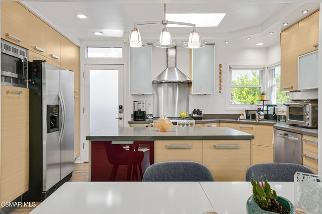 Building Photo - 3783 Stewart Ave