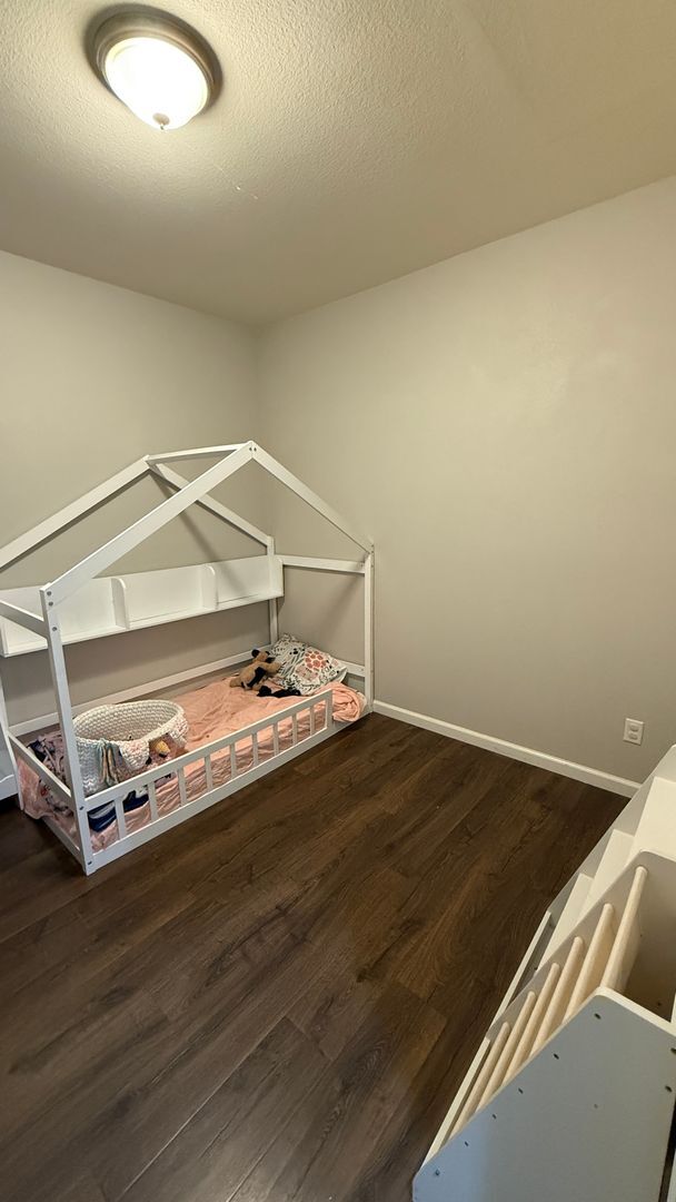 Building Photo - 9220 Antonon Ct