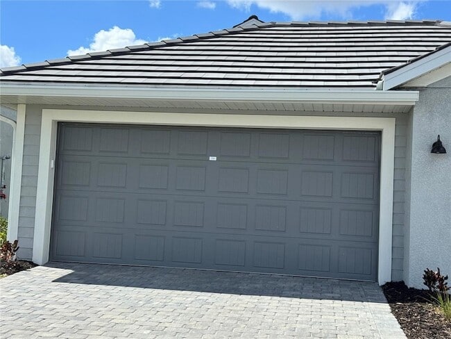 Building Photo - 19015 Scallop Lp