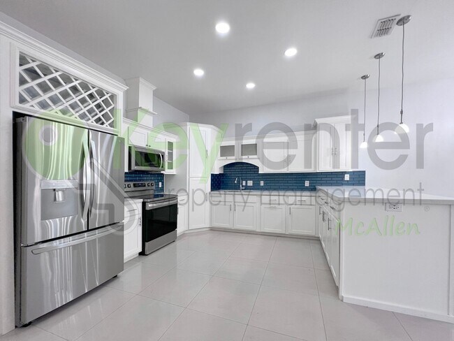 Building Photo - Beautiful 4B/2.5B Home in Mcallen