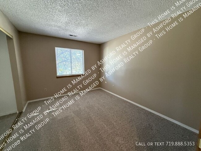 Building Photo - 1238 Firefly Cir