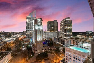 Building Photo - Gorgeous 1B/1B in Heart of Buckhead!