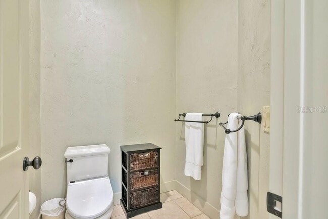 Building Photo - 10577 Down Lakeview Cir