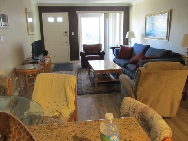 Building Photo - Steps to Imperial Beach!