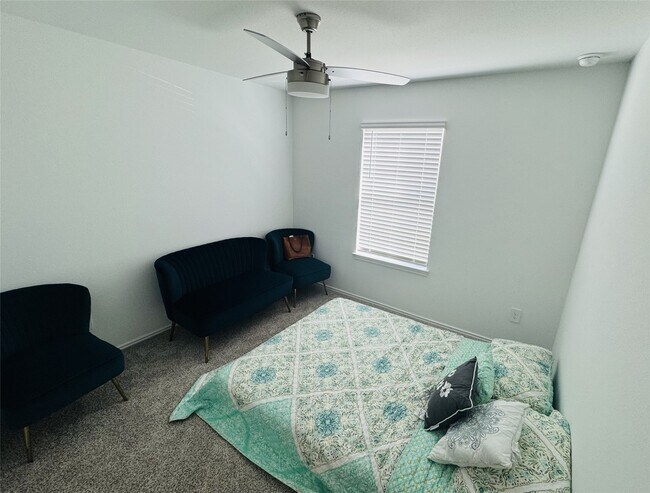 Building Photo - 31726 Sutton Mdws Ln