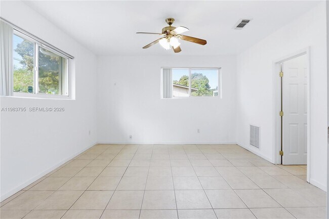 Building Photo - 8501 SW 128th St