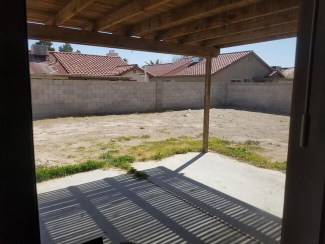 Building Photo - Single Story- 3 Bedroom!!