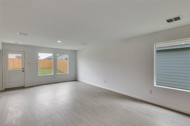 Building Photo - 827 Madrono Dr