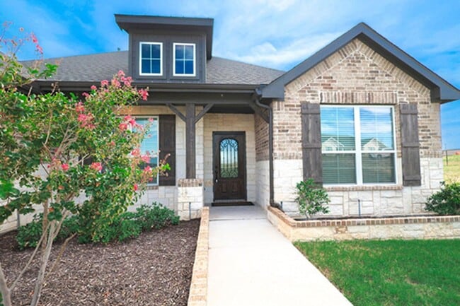 Building Photo - Fantastic 4-3-3 in Weatherford, Azle ISD!