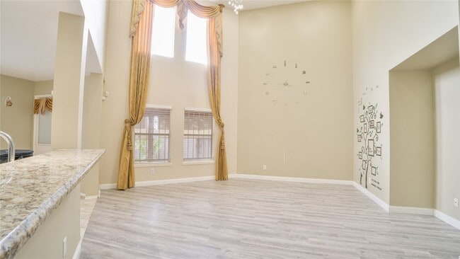 Building Photo - 12819 Wisteria Park Dr