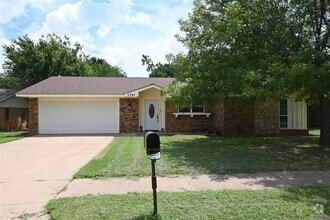 Building Photo - 5707 Hooper Dr