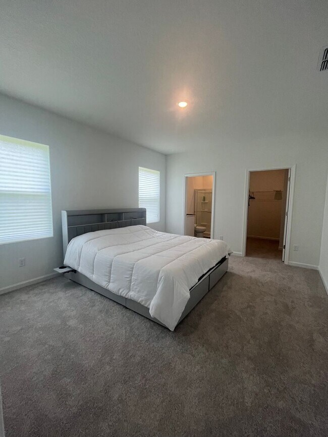Building Photo - Beautiful brand-new 3-bedroom, 2-bath home located in a desirable new community!