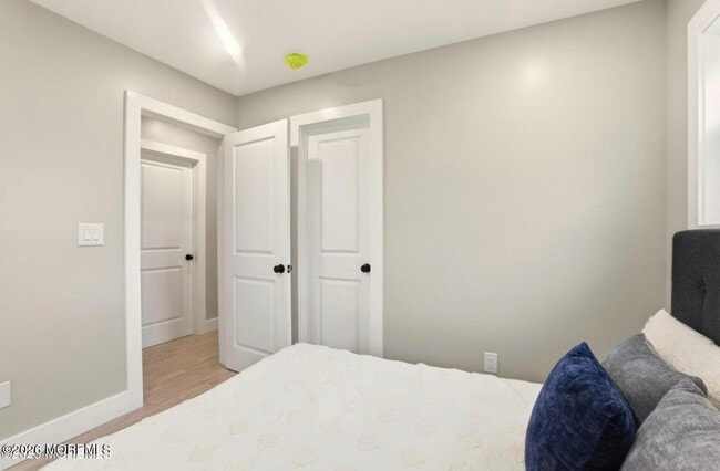 Building Photo - 112 Manhattan St