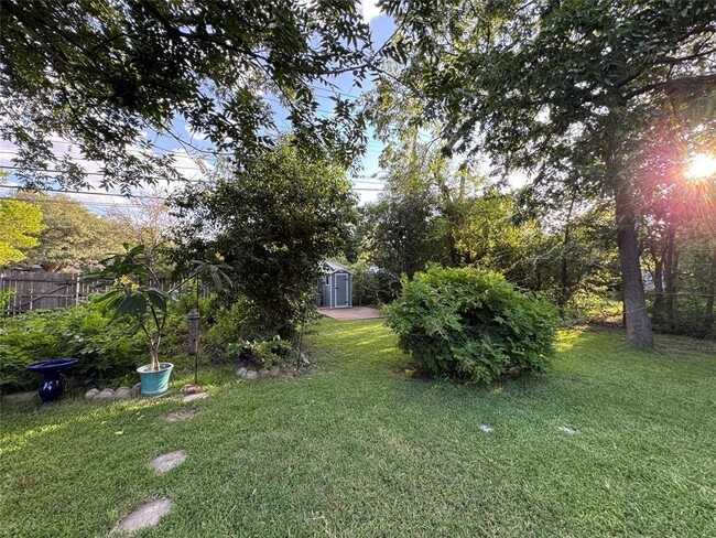 Building Photo - 2303 Remuda Trail