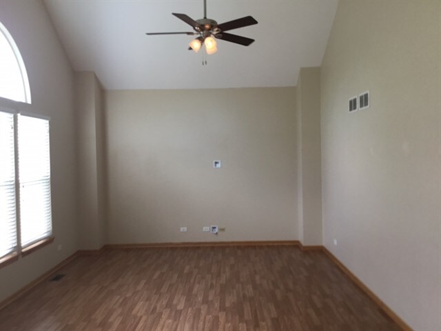 Building Photo - 2302 High Ridge Ln