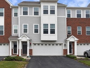 Building Photo - 772 Weller Dr