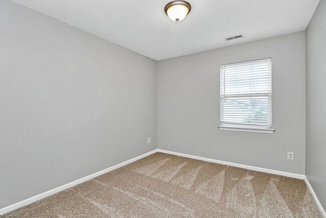 Building Photo - Charming 3BD/2.5BA Home in Matthews, NC!