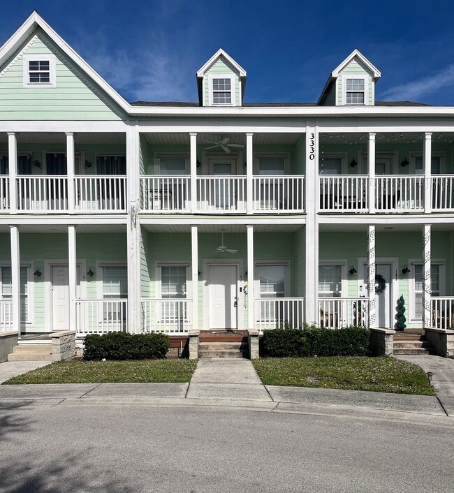 Primary Photo - 2/2.5 Key West Townhome in Magnolia Square