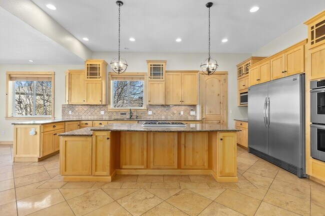 Building Photo - 348 Meadow View Pky