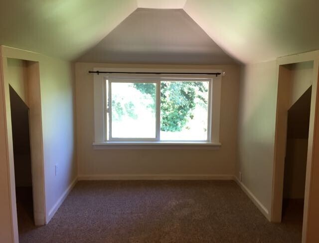 Building Photo - Charming Keyport home with Large Yard