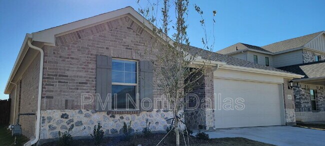 Building Photo - 2633 Oneida Ln