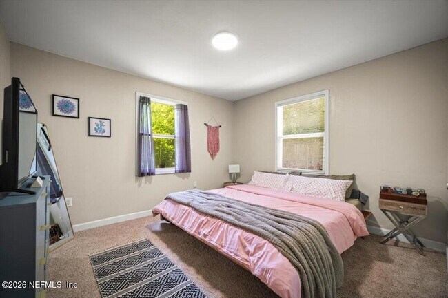 Building Photo - 2032 Inwood Terrace