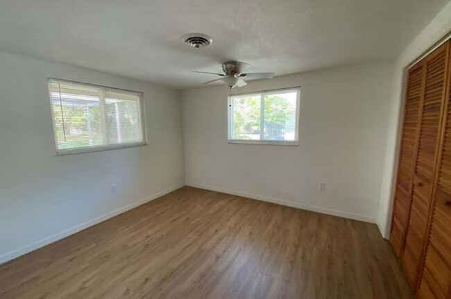 Building Photo - 1835 Neptune Dr