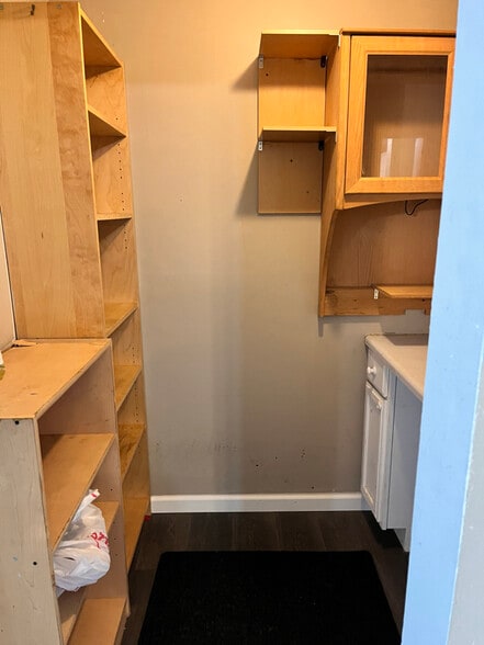 Building Photo - 925 30th Ave S