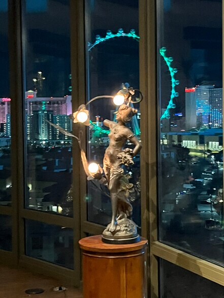 Primary Photo - 1 Hughes Center Dr