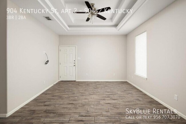 Building Photo - 904 Kentucky St