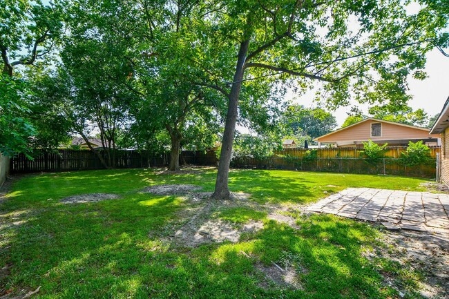 Building Photo - 5709 Arthington Ave