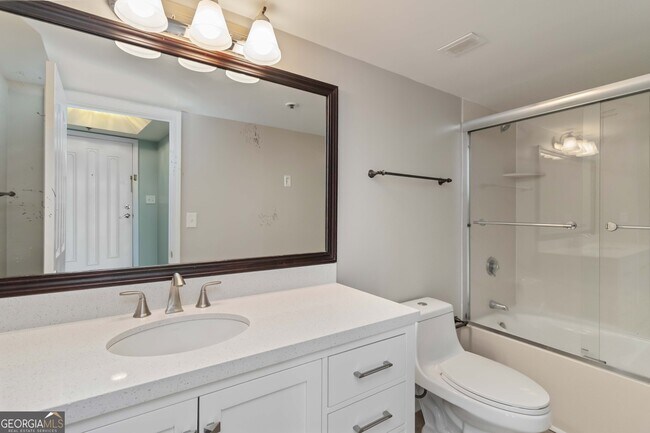 Building Photo - 2870 Pharr Ct S Northwest