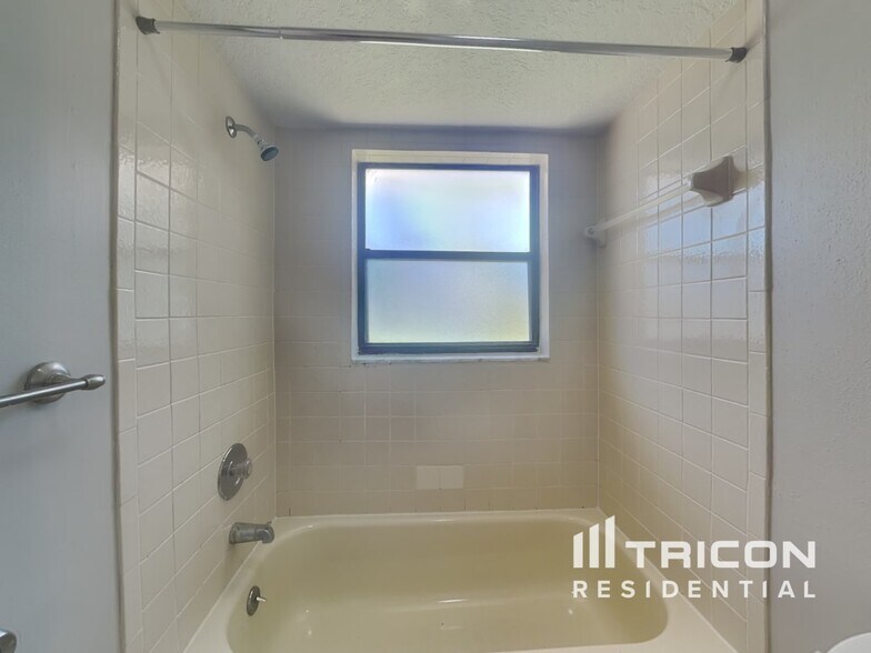 Building Photo - 2510 Cherry Blossom Ct