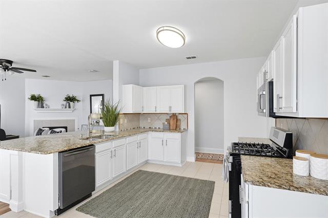 Building Photo - 529 Roundrock Ln