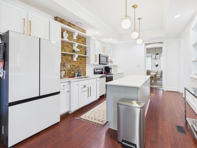 Building Photo - 2235 Venable St