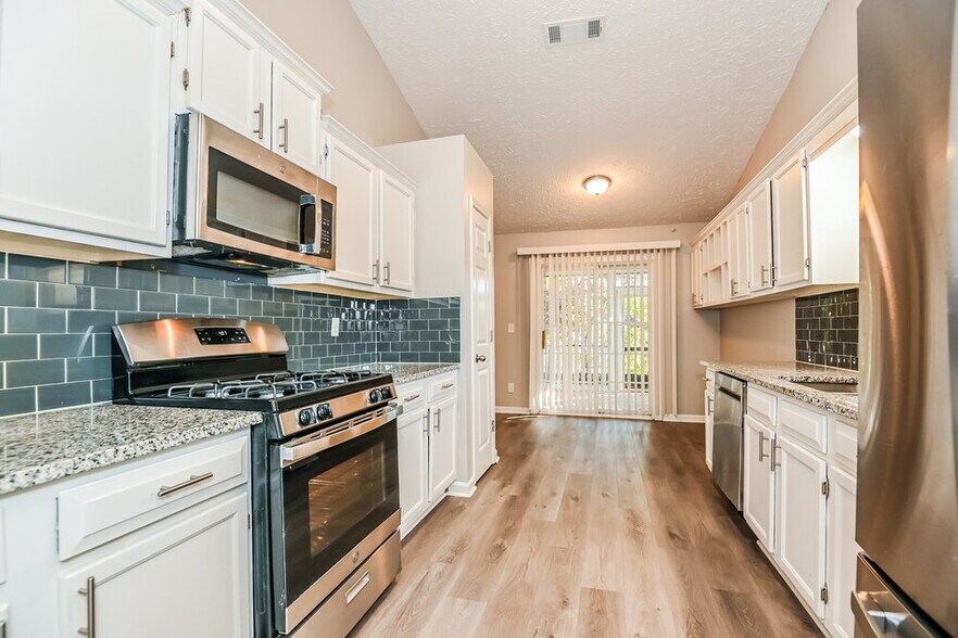 Building Photo - 923 River Rock Dr